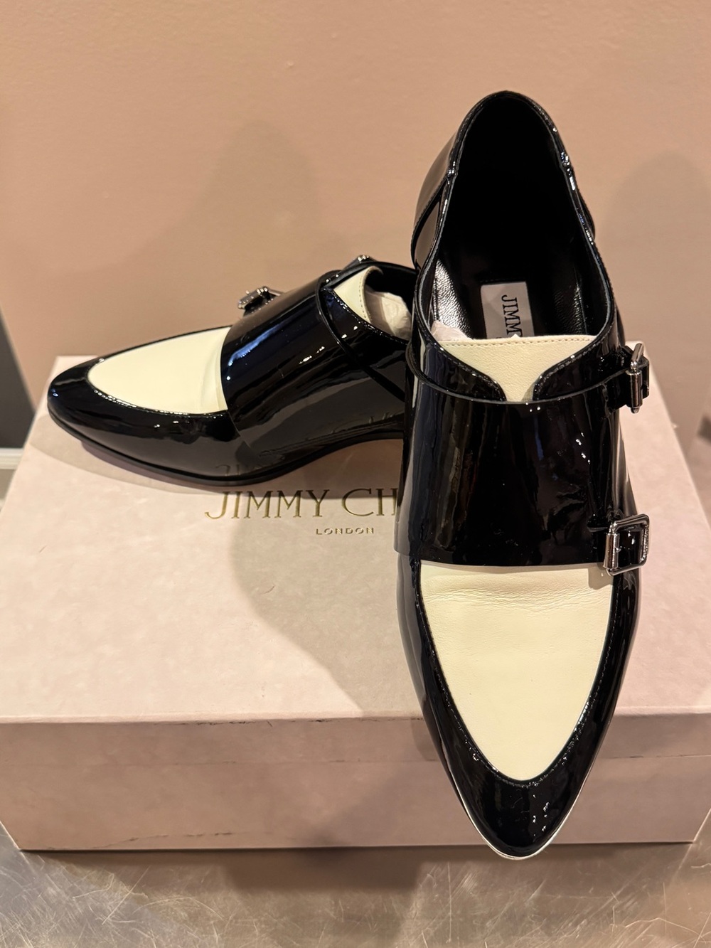 Jimmy Choo Black & White Patent/Textured Leather Shoes – Size 37.5 - Picture 5 of 7
